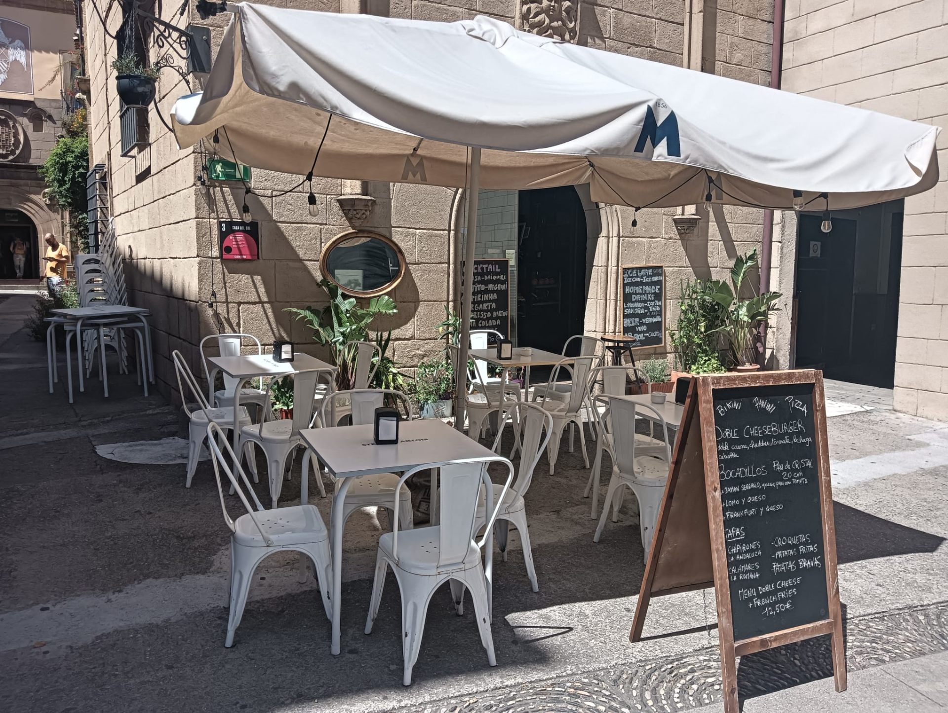Terraza del Rincón del Poble en el Poble Espanyol, Barcelona